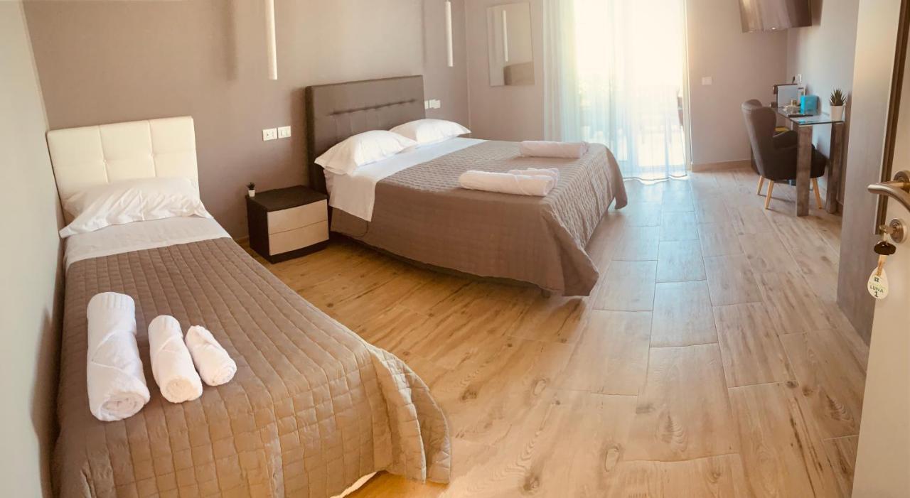 Aqua B&B - Rooms And Apartments Milazzo Eksteriør billede